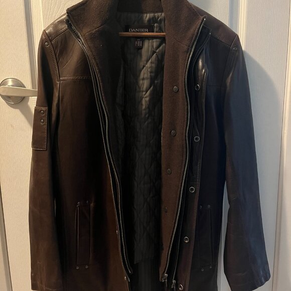 Danier Genuine Leather (Brown) Jacket (with detachable vest lining) *Vintage* - Picture 7 of 14